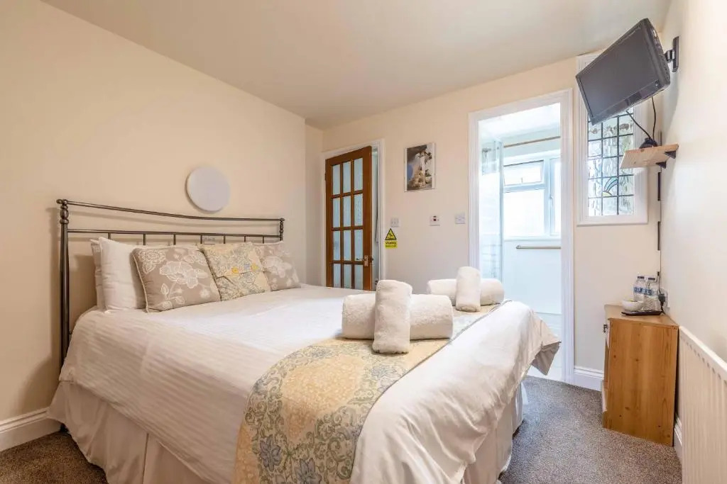 Central Windsor, 2 Bedroom 2 Bathroom, 5 Minutes To Castle