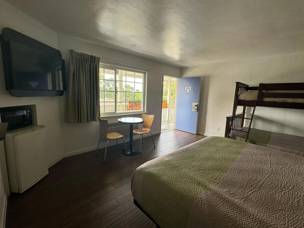 Fishermans Cove Inn