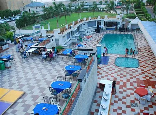 Dee Marks Airport Hotel & Resorts
