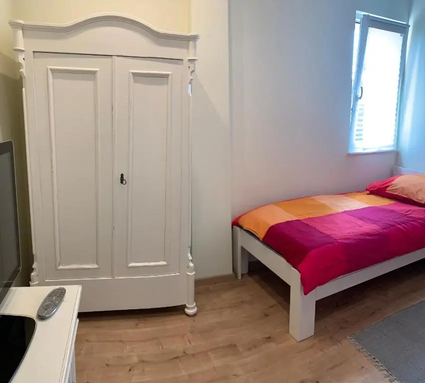 Oase im Südosten - wunderschöne Apartments für 4 Personen mit Terrasse & Stellplatz