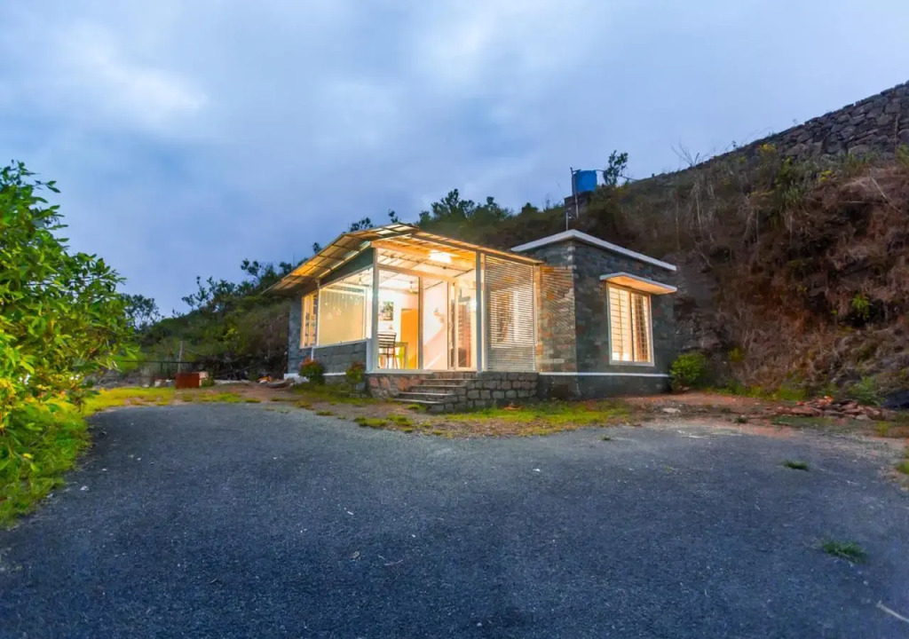 VOYE HOMES Tiyans Castle Vagamon