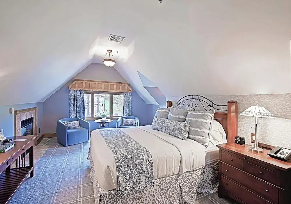 Bob Timberlake Inn at Chetola Resort