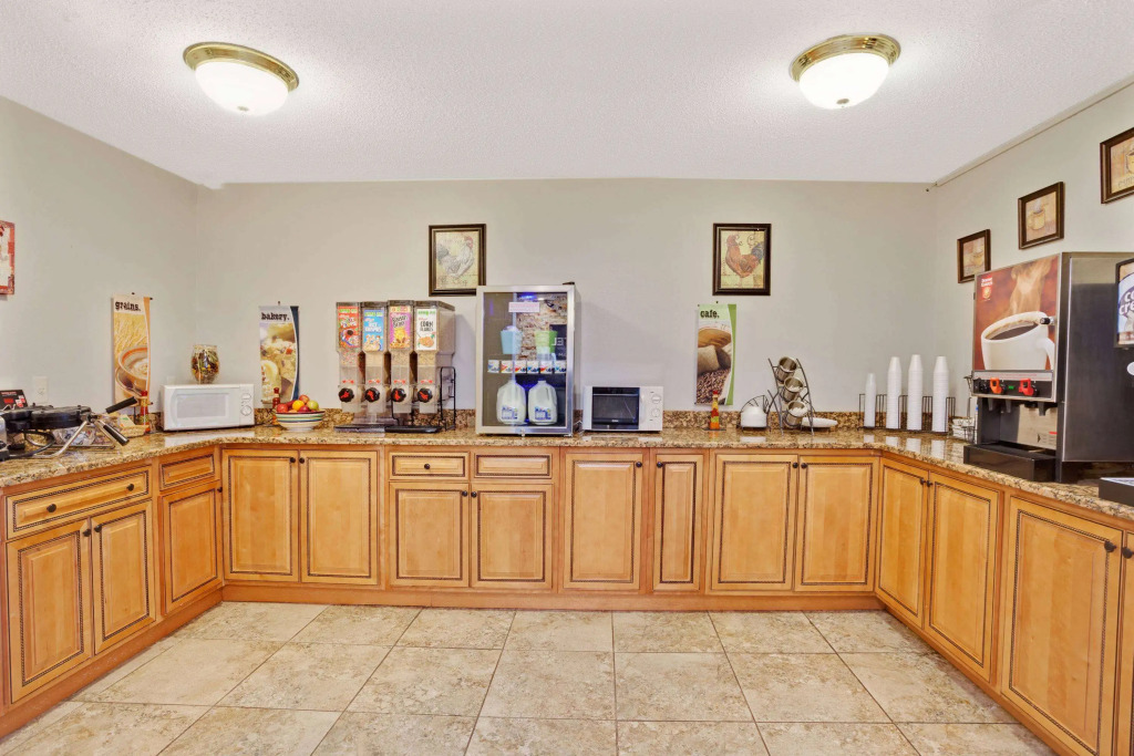 Microtel Inn & Suites by Wyndham Detroit Roseville