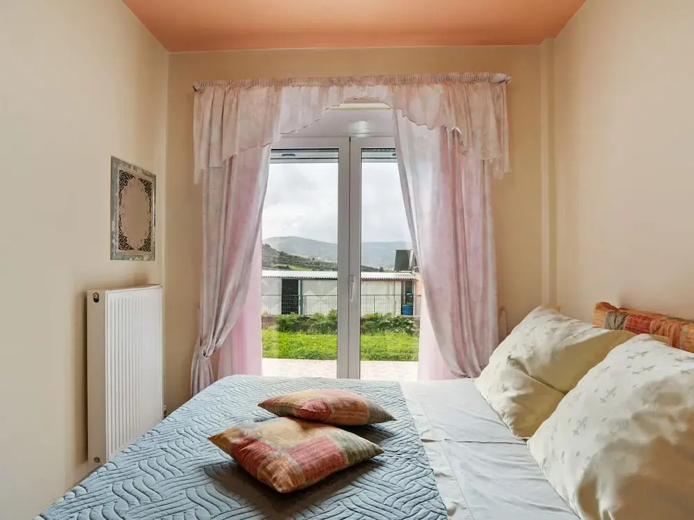 Welcoming Apartment in Venerato With Garden