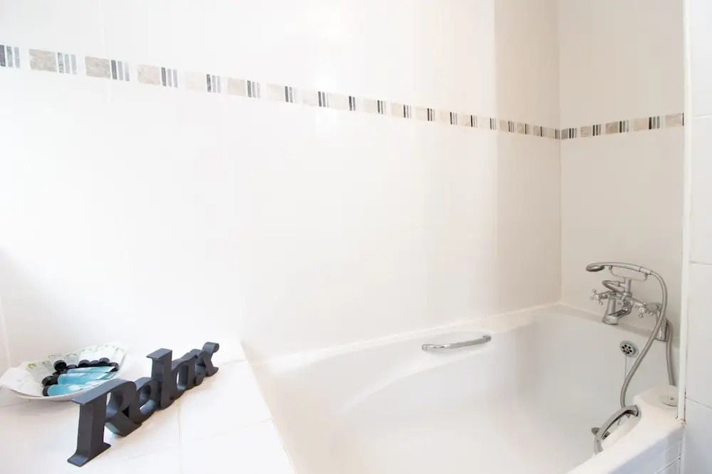 Raleigh's Suite - Exeter
