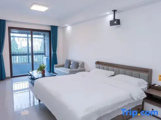 Zhoukou Chunian · Light Luxury Homestay (Country Garden City of Light)