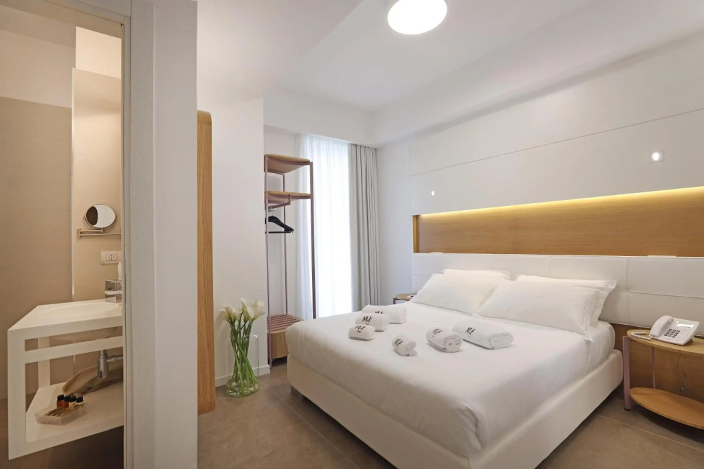 M&F Hotel