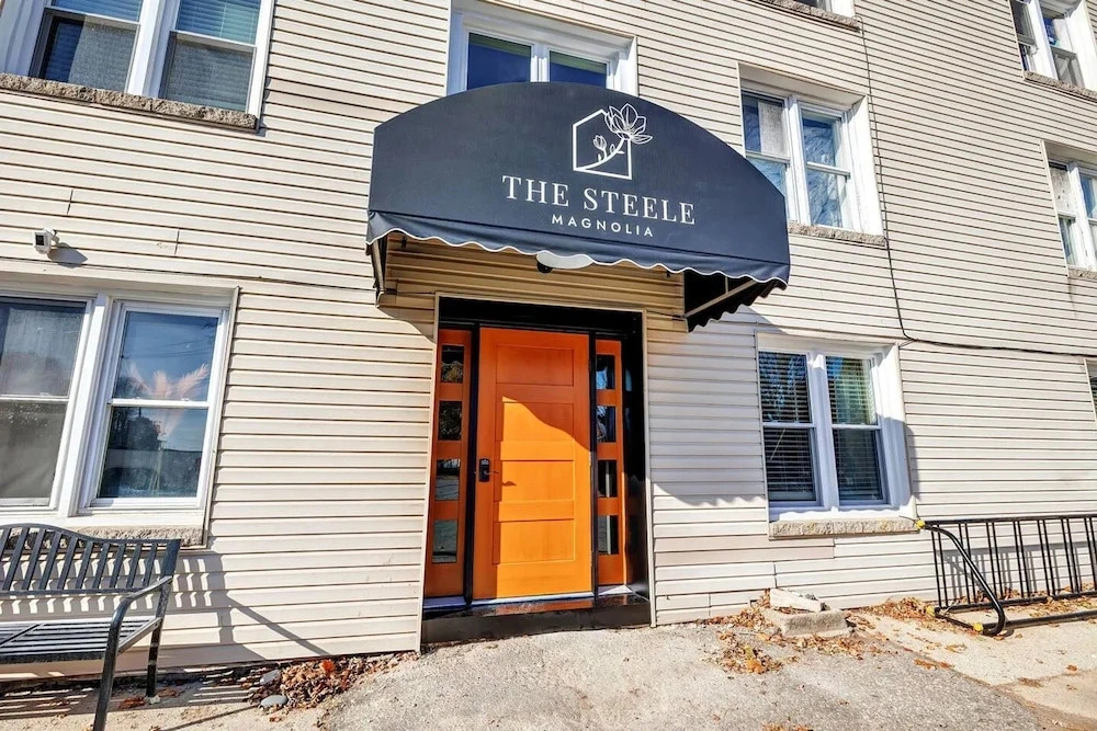 Newly renovated-across the street from Von Stiehl