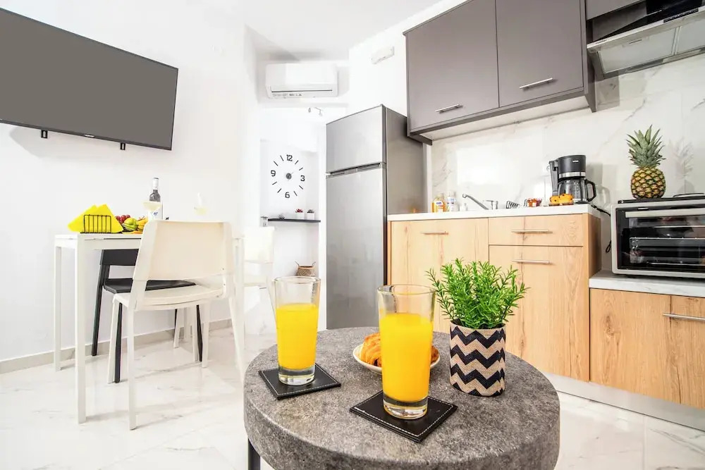 Athinais Suites
