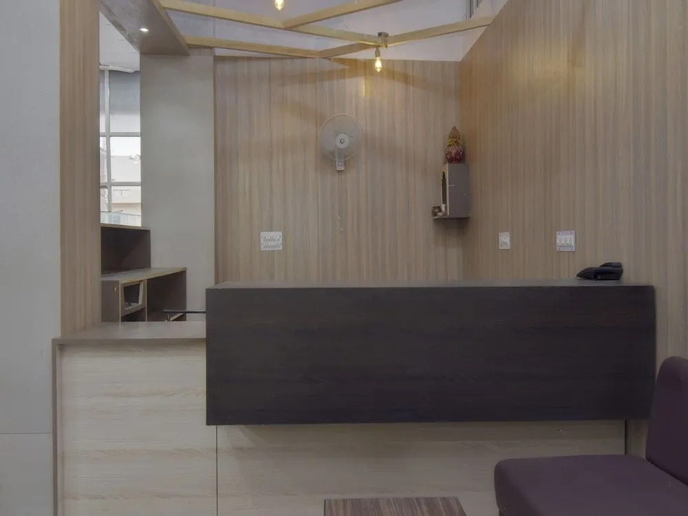 Oyo 43607 Ati They Hotel & Restaurant
