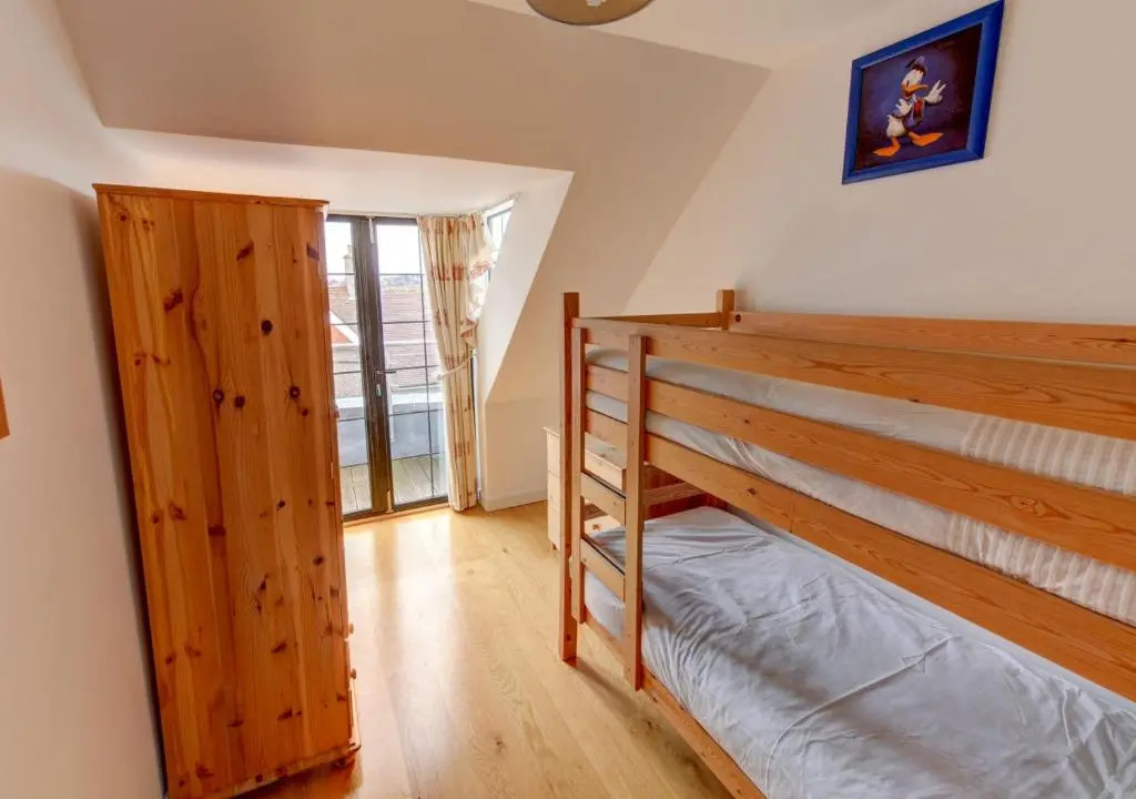 Flat 9 Broadleys