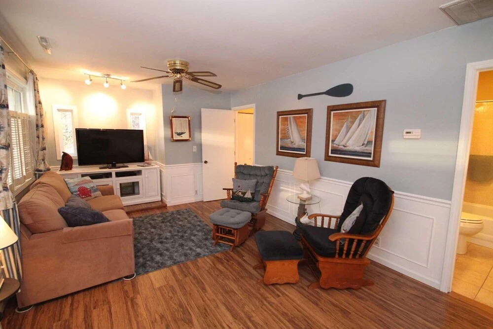 Steep Lane - 2 Br Cottage