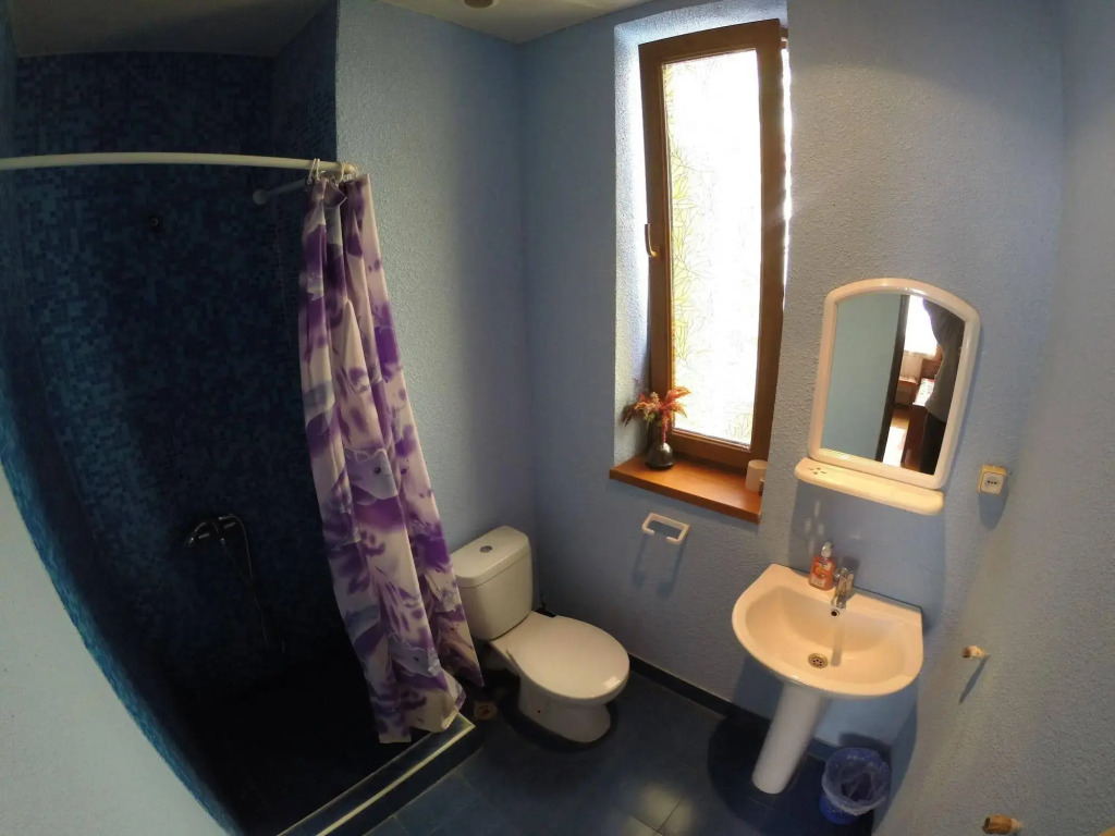 Glide Hostel