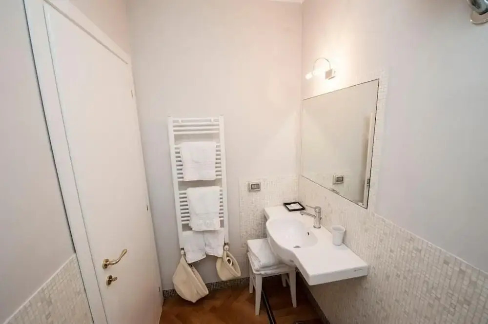 Florian Rooms Guest House