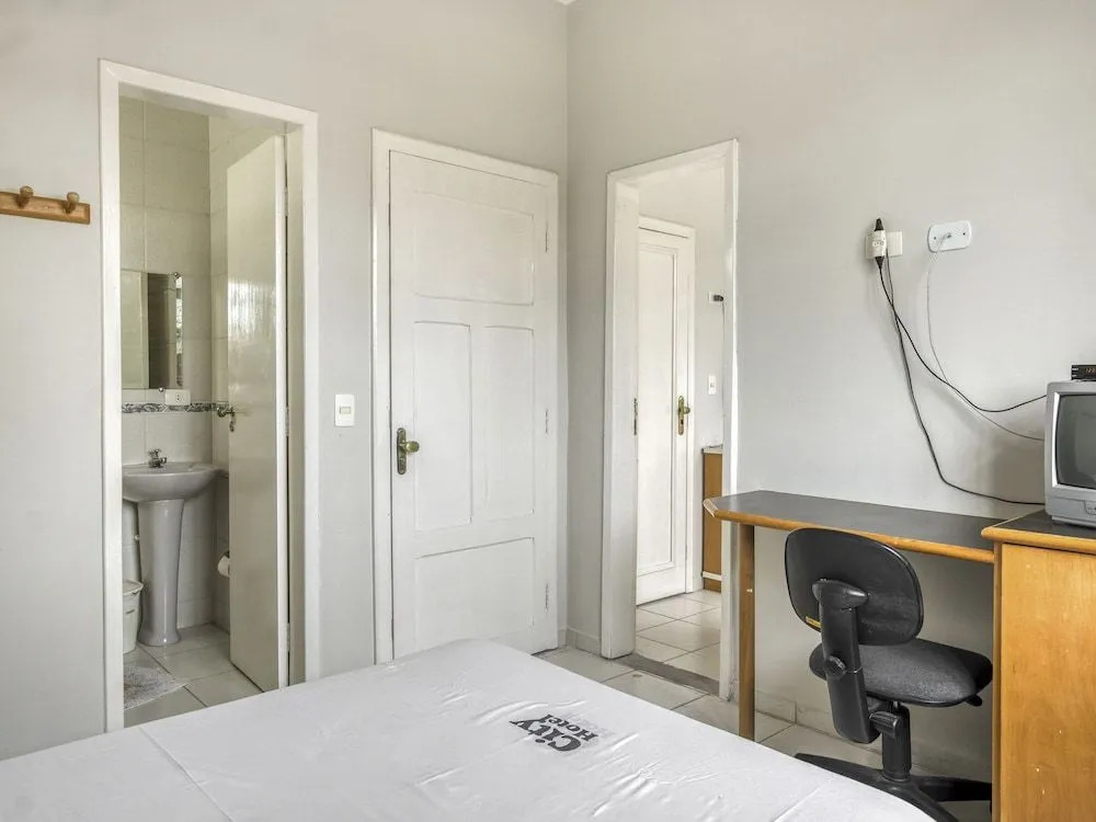 OYO City Hotel, Curitiba
