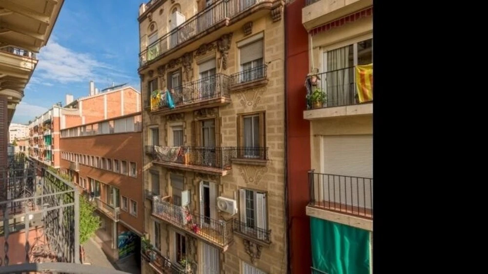 HOMEnFUN Sants with Montjuic views