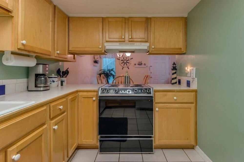 Anchors Away 1 Bedroom Condo by Redawning