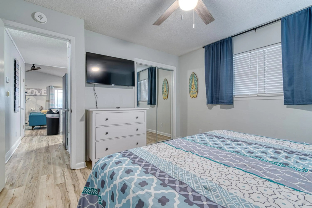 Zula Dreams Beach House, 1min Walk To The Beach, Sleeps 16, Private Heated Pool, Pets Welcome, Fenced Yard