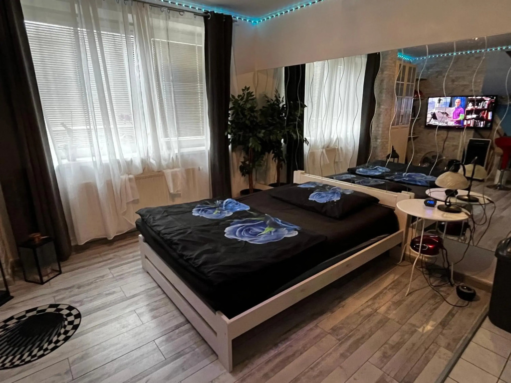 MONFas APARTMENT HOSTIVAŘ