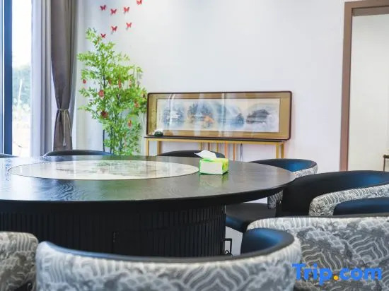 Xingyi Yunqi Xiaozhu Homestay （Wanfeng Forest Scenic Area ）