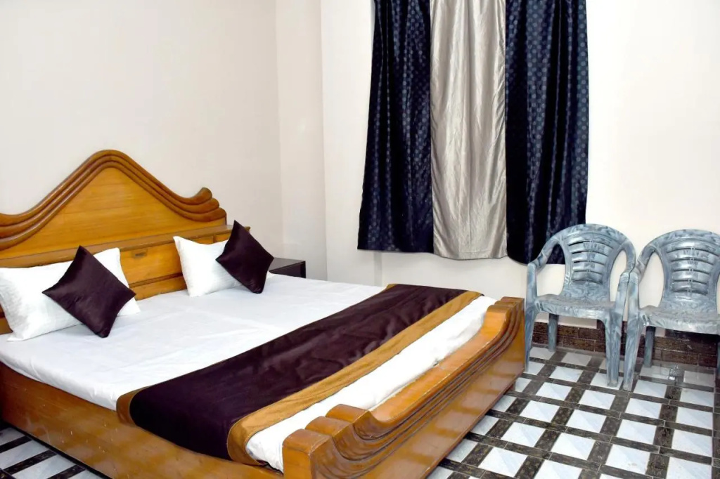 Hotel Aalishan Garden
