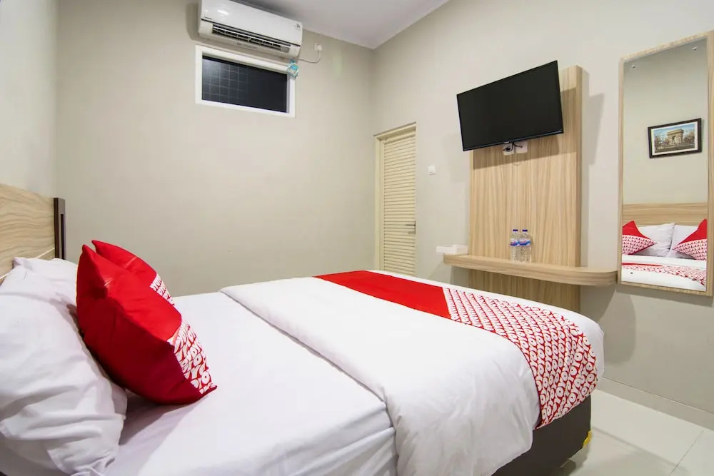 Stay At H by OYO Rooms