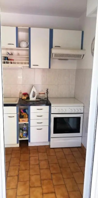 LES PINS Appartement a 5 mn à pied du Bord de Mer