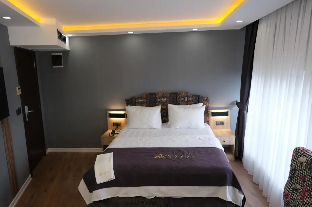 Viv City Hotel