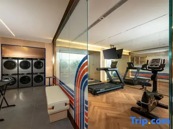 Holiday Inn Express Shenzhen Sports Center by IHG