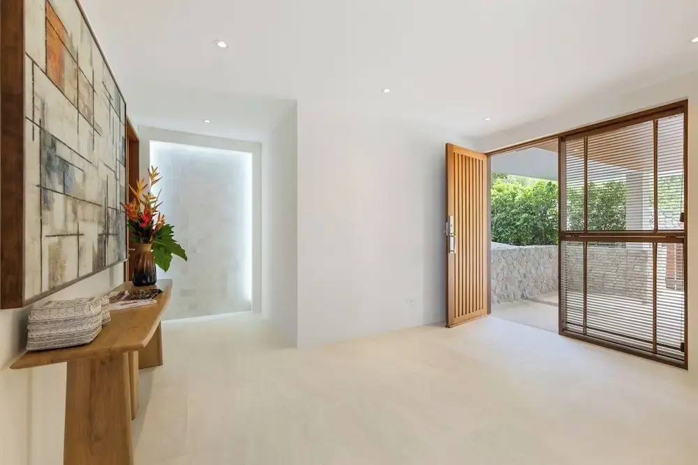 Villa Aroka 4 Bed Sea View - KBR41