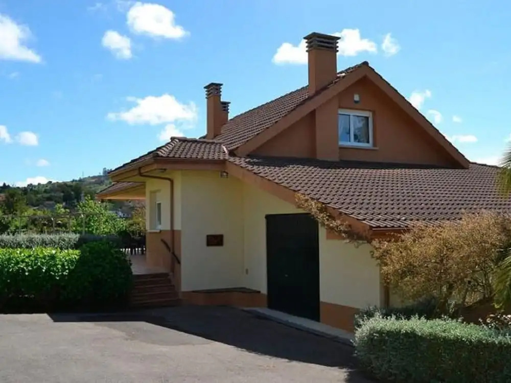 Premium Holiday Home in Gijon With Garden