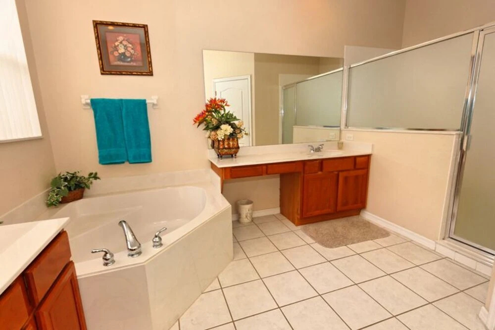 Pool Area Overlooking Conservation Area! 5 Bedroom Villa
