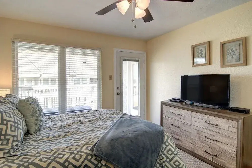 Mustang Memories - 1 Br condo