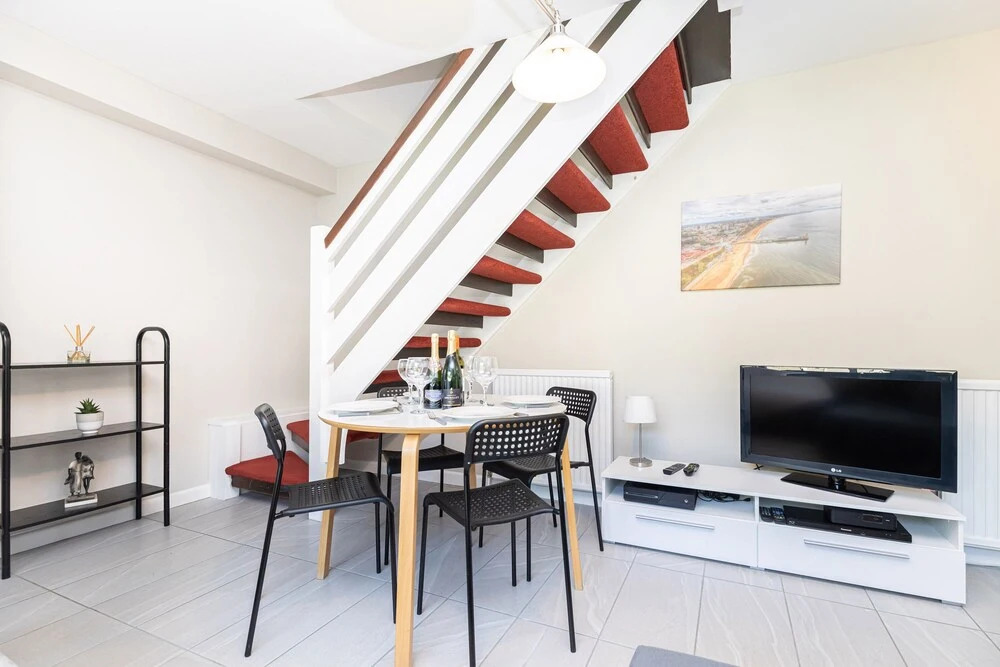 The Christchurch Hideaway, Hot Tub , 2 Bedrooms