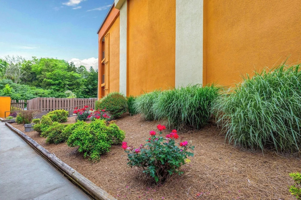 Days Inn Knoxville East