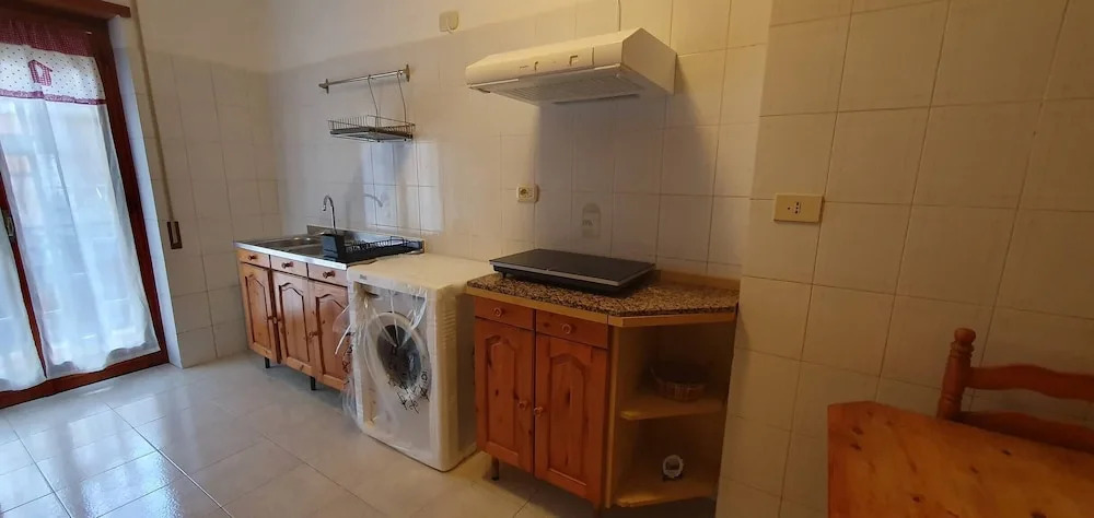 Room in B&B - Comfortable Room With Spacious Kitchen - Suite Colosseo