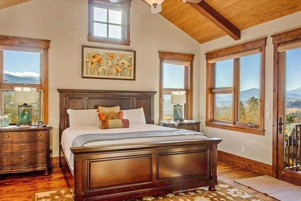 Beautiful Colorado Oasis, Platinum Perfection For Your Next Mountain Getaway! 5 Bedroom Home by RedAwning