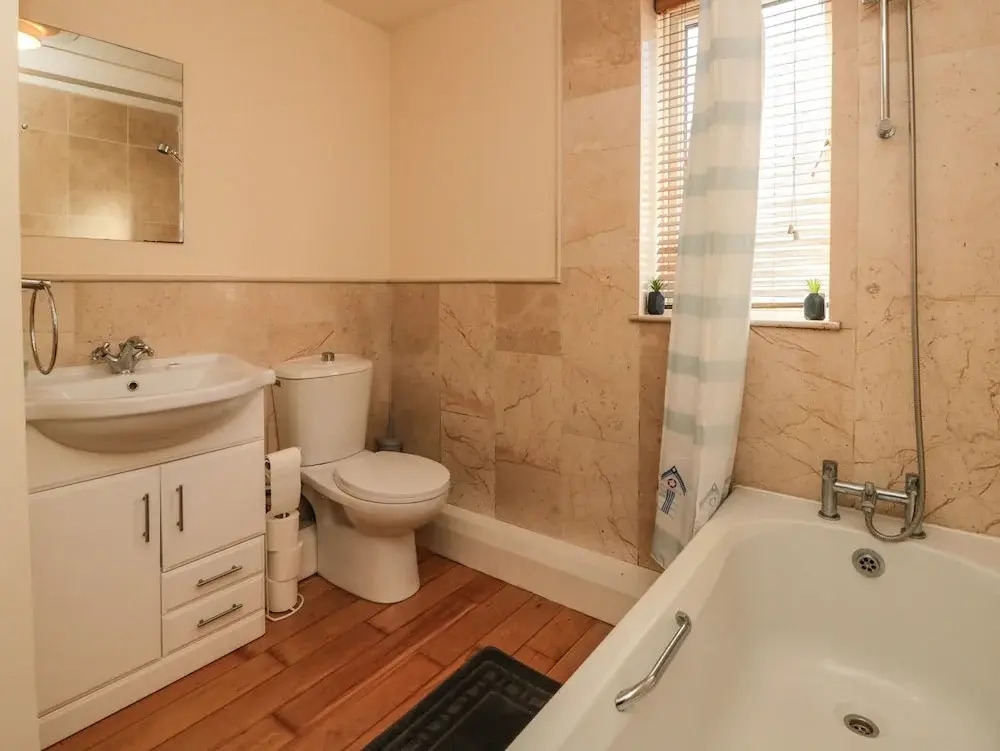 Flat 8