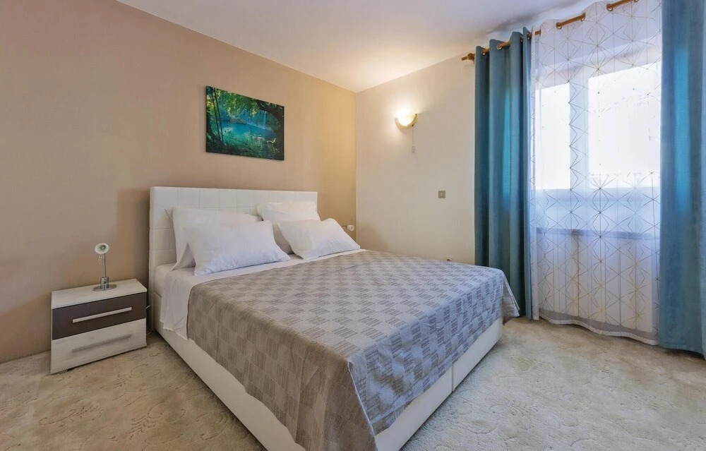 Nice Home in Pula With Wifi and 8 Bedrooms