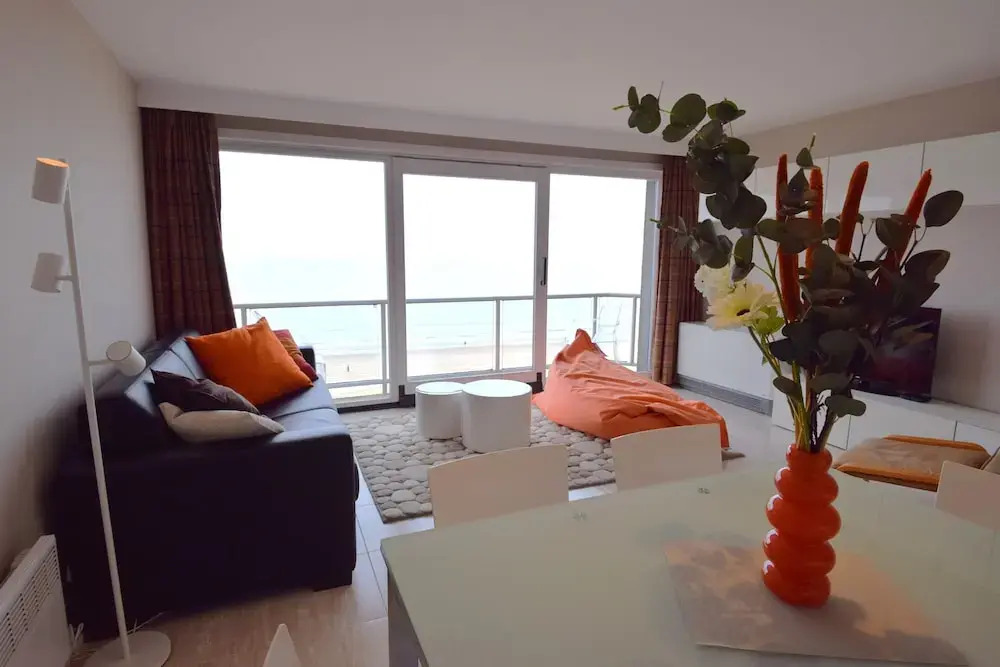 Coastal Apartment in Middelkerke Steps From the Sea