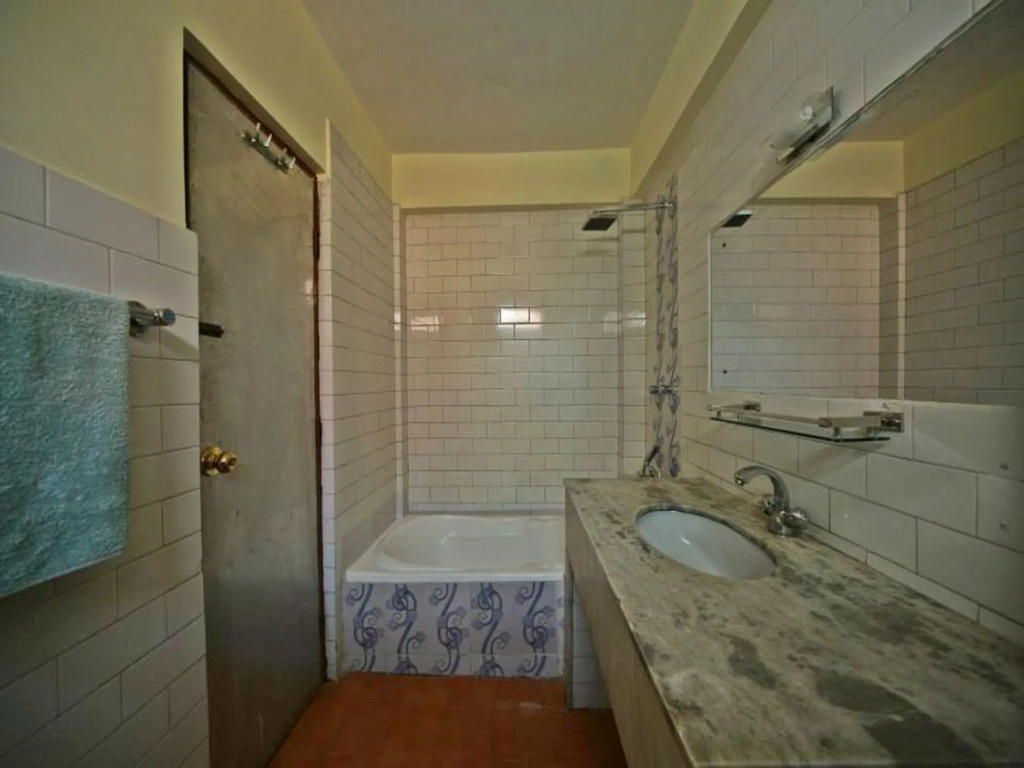 The Hotel Pleasure Home Inn
