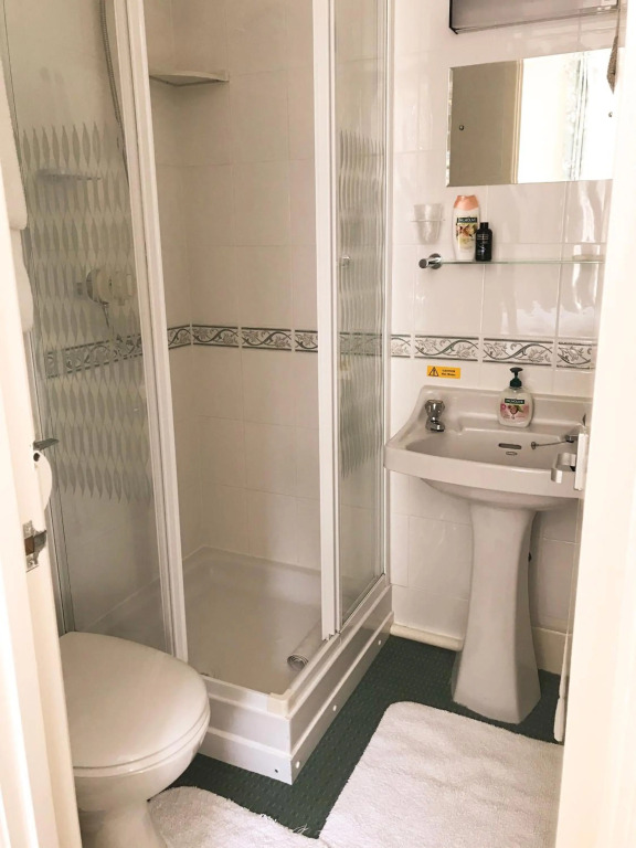 Elerkey Guest House