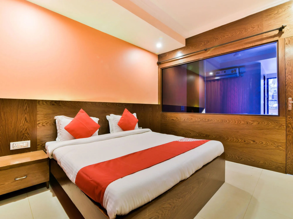 OYO 15944 Hotel Three Seas