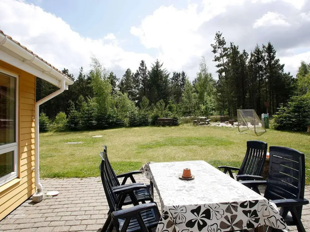 10 Person Holiday Home in Hojslev-by Traum