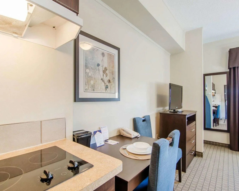 Chateau All Suites Hotel