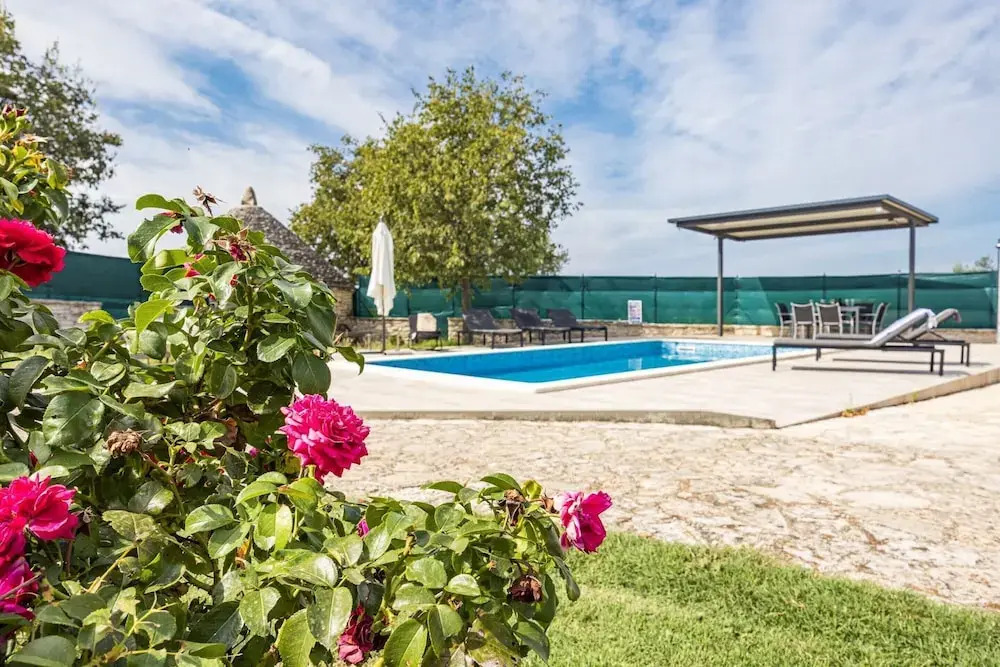 Villa With Pool in Stancia San Antonio