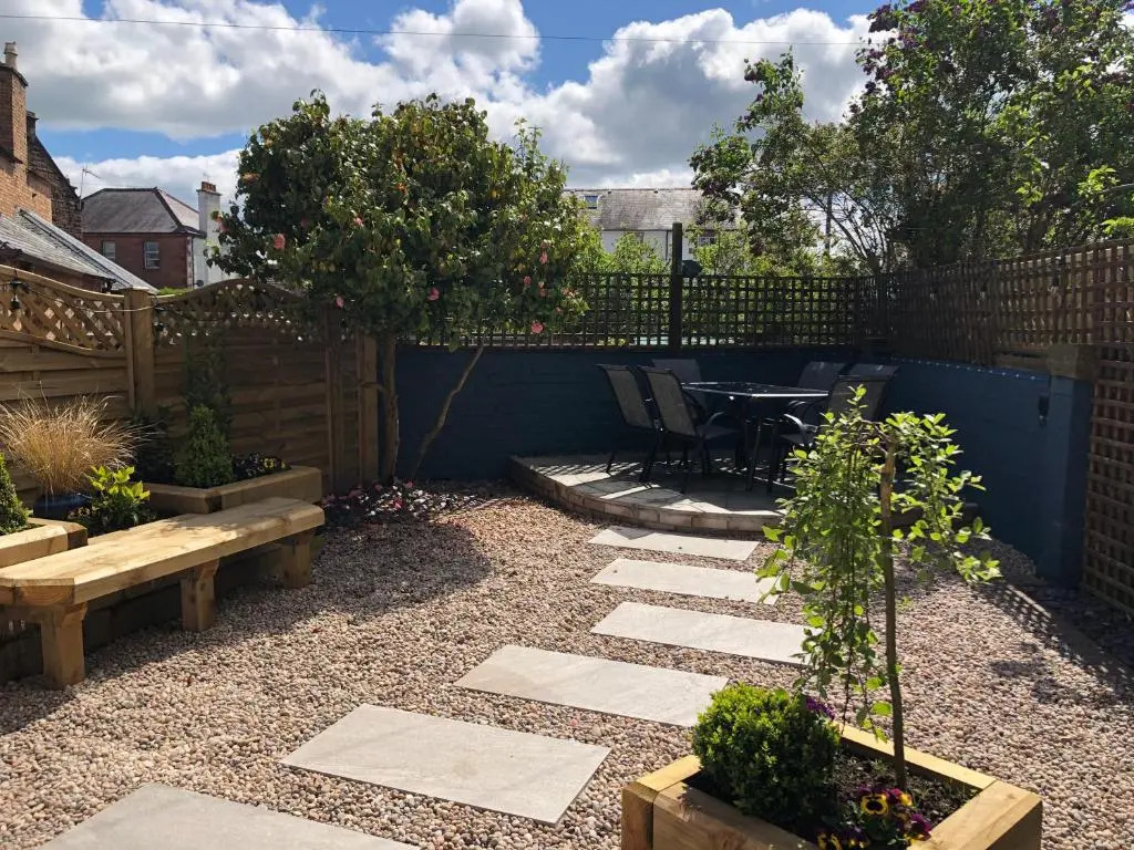 Stunning Period Townhouse with Garden, Walking Distance to Town