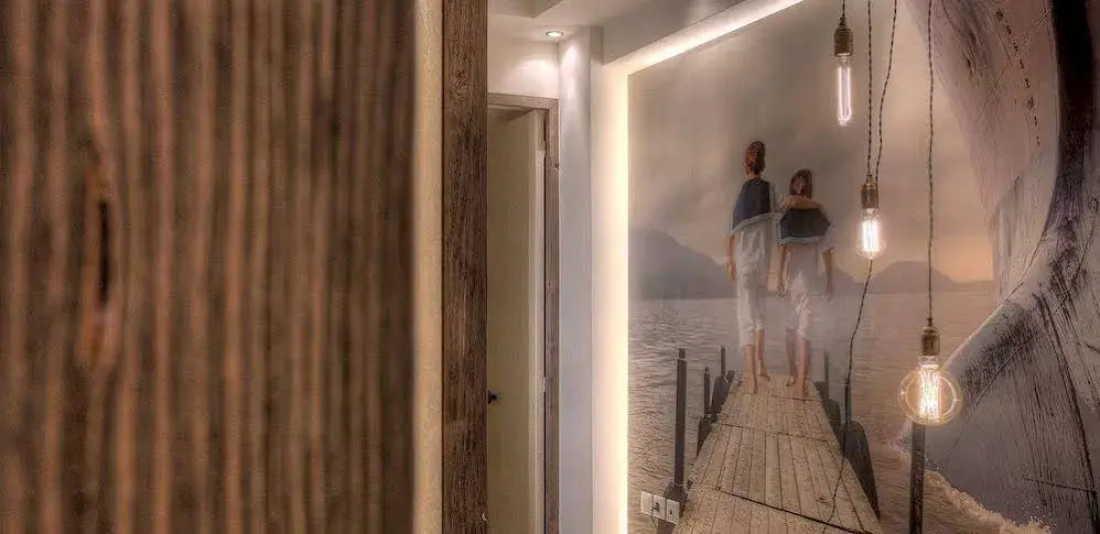Harbor Suites