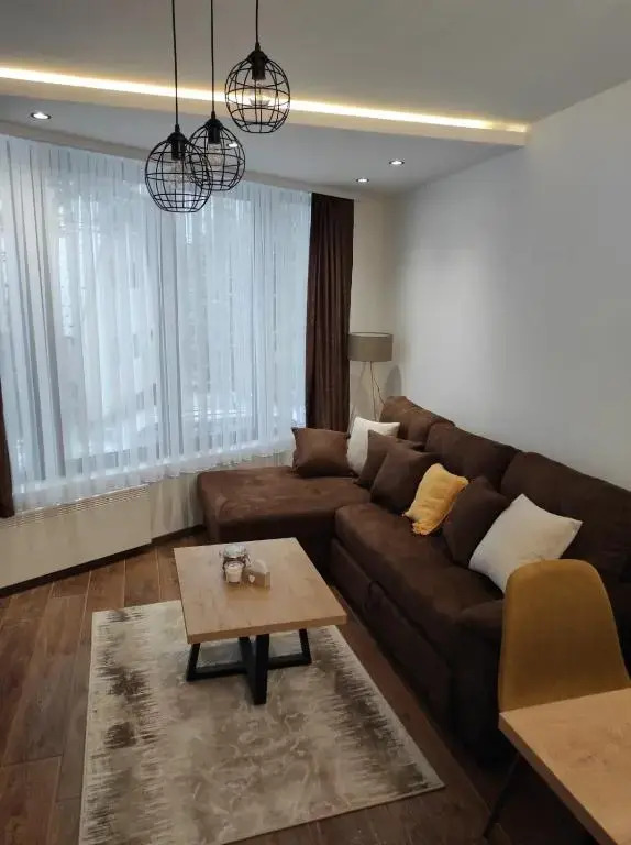 Garnet Star Apartments 1