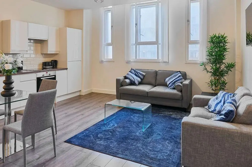 Host Stay Three Graces Getaway